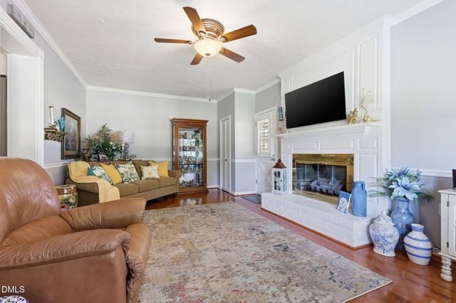 913 W Core Road, Dunn, NC 28334