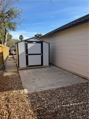 2107 Shirley Dr, Corpus Christi, TX 78416