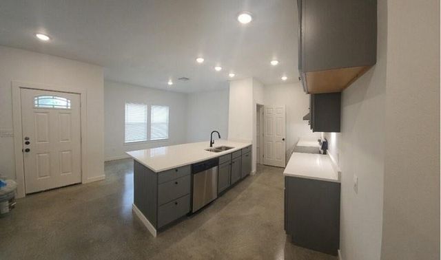 2107 Shirley Dr, Corpus Christi, TX 78416