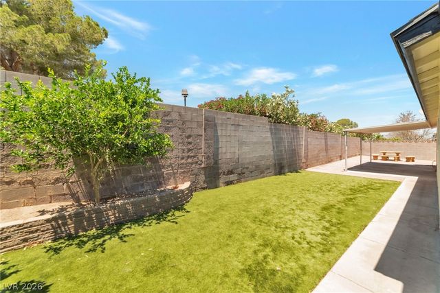 640 Summerland Drive, Henderson, NV 89002