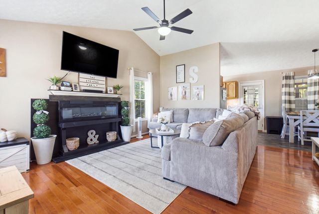 118 River Oak Drive, Frankfort, KY 40601