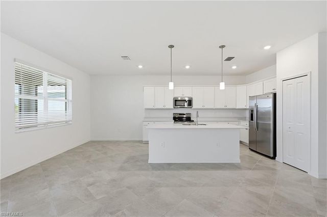 18726 Marlin Kite LN, North Fort Myers, FL 33917