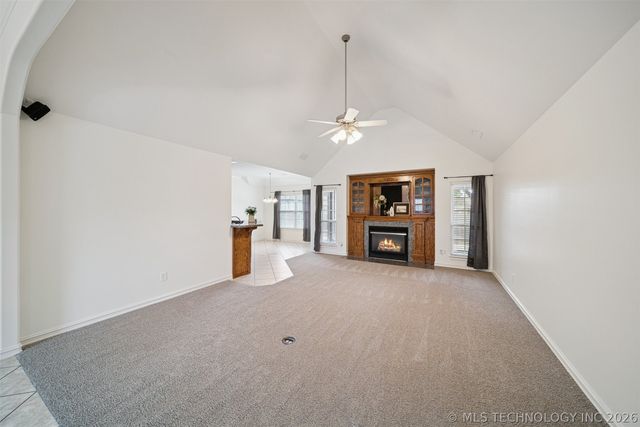 2212 N 12th Place, Broken Arrow, OK 74012