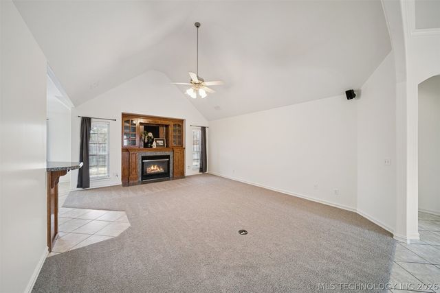 2212 N 12th Place, Broken Arrow, OK 74012