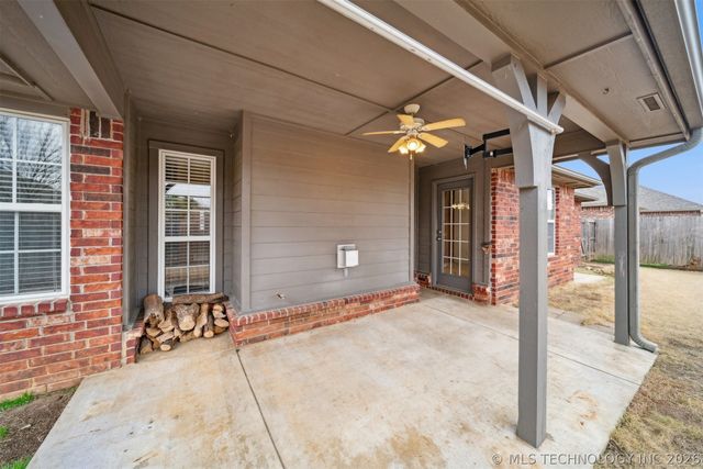 2212 N 12th Place, Broken Arrow, OK 74012