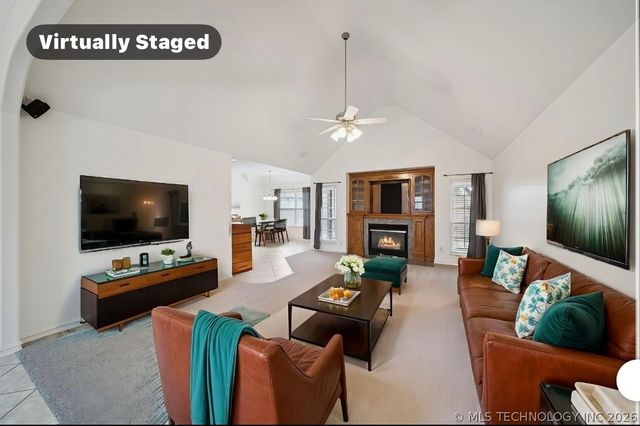 2212 N 12th Place, Broken Arrow, OK 74012