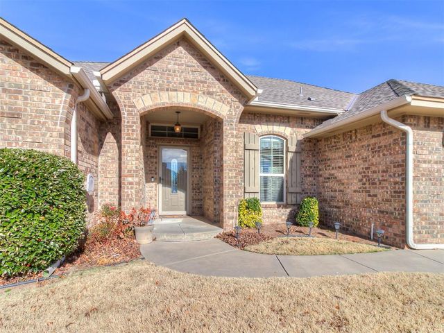 8821 NW 74th Street, Oklahoma City, OK 73132
