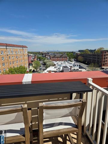 48 Park Street 711X, Montclair, NJ 07042