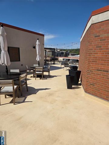 48 Park Street 711X, Montclair, NJ 07042