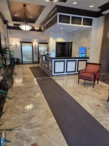 48 Park Street 711X, Montclair, NJ 07042