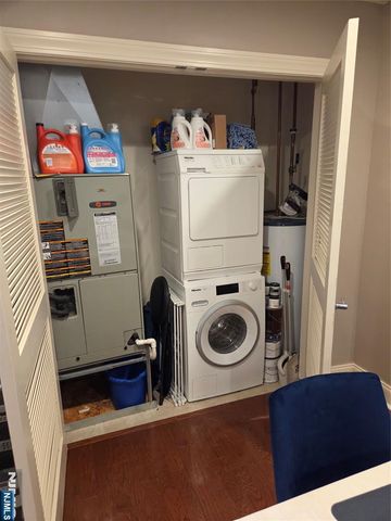 48 Park Street 711X, Montclair, NJ 07042