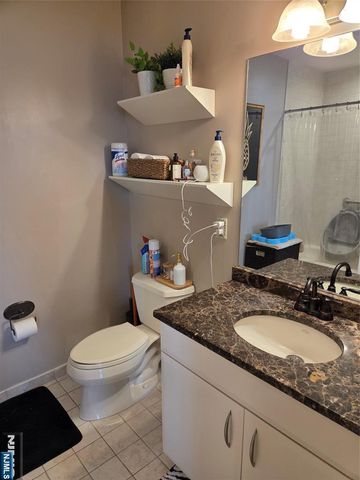 48 Park Street 711X, Montclair, NJ 07042