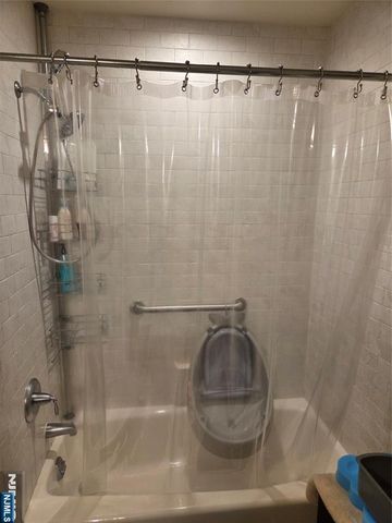 48 Park Street 711X, Montclair, NJ 07042