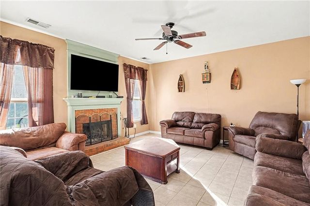 2201 Howell Farms NW Point, Acworth, GA 30101