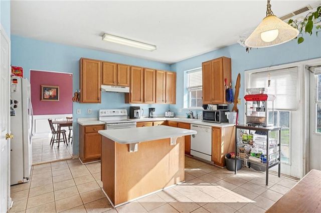 2201 Howell Farms NW Point, Acworth, GA 30101