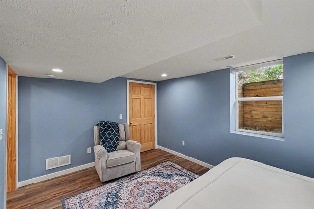 2430 Oak Hollow Drive, Jenison, MI 49428