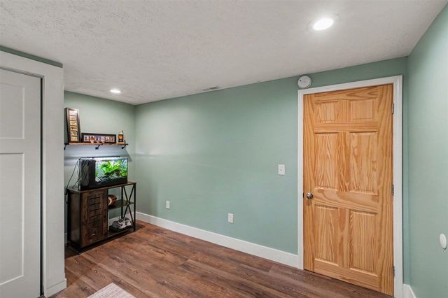2430 Oak Hollow Drive, Jenison, MI 49428