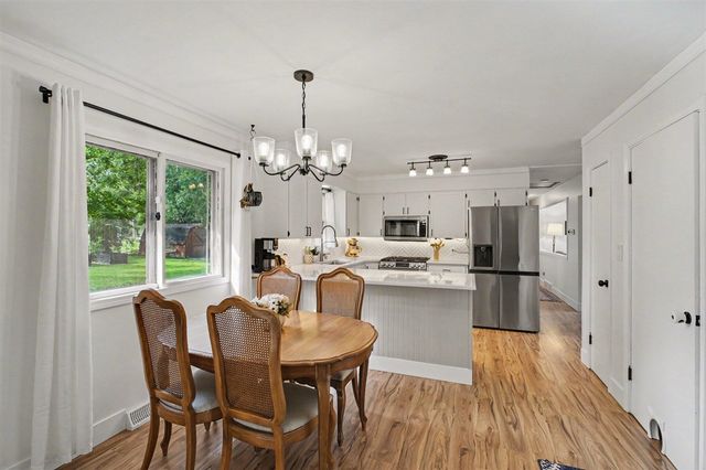 2430 Oak Hollow Drive, Jenison, MI 49428