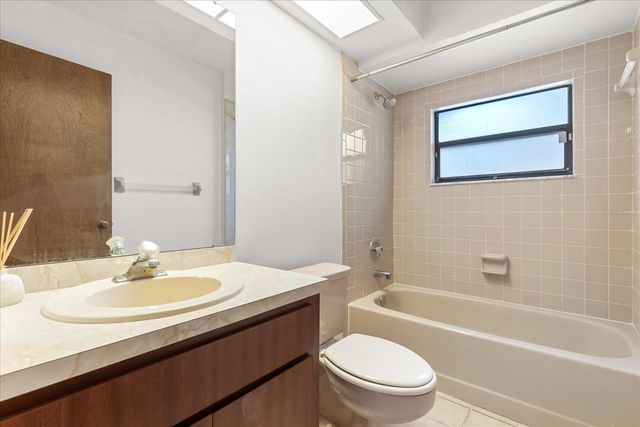 2483 ISLANDER COURT, Palm Harbor, FL 34683
