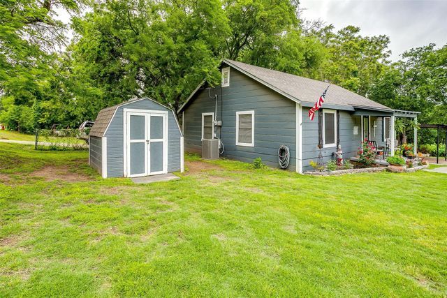 420 E 1st Street, Weatherford, TX 76086