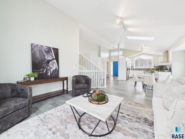 6500 E Steamboat Trl Trail, Sioux Falls, SD 57110