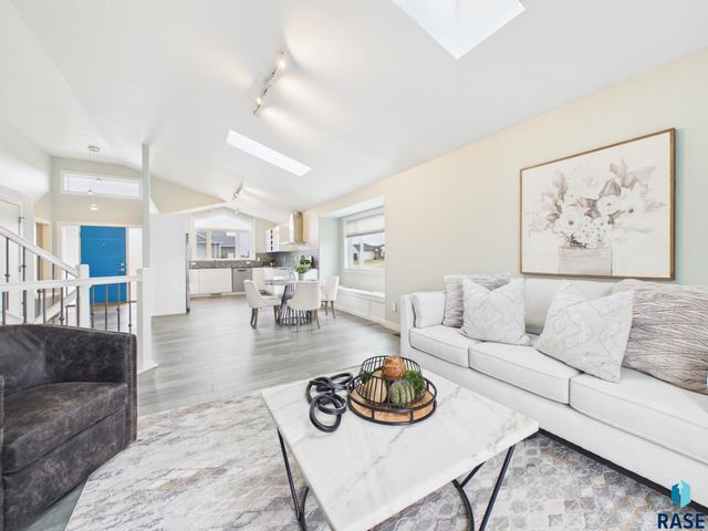 6500 E Steamboat Trl Trail, Sioux Falls, SD 57110