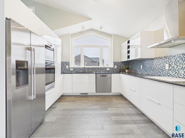 6500 E Steamboat Trl Trail, Sioux Falls, SD 57110