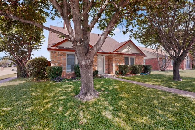 11801 Avery Lane, Balch Springs, TX 75180