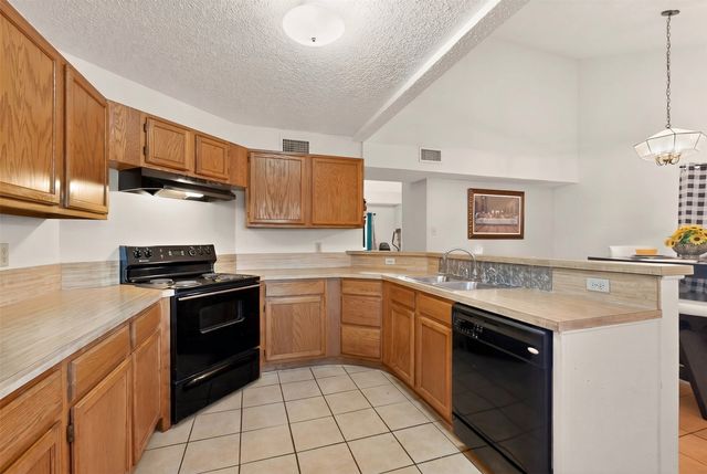 11801 Avery Lane, Balch Springs, TX 75180