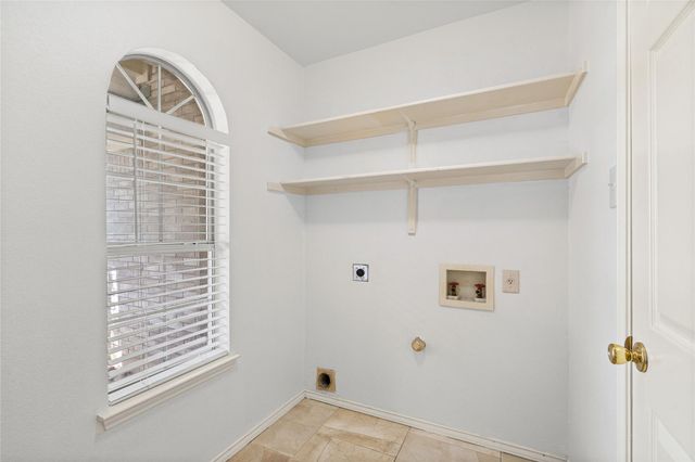 2920 Warwick WAY, Austin, TX 78748