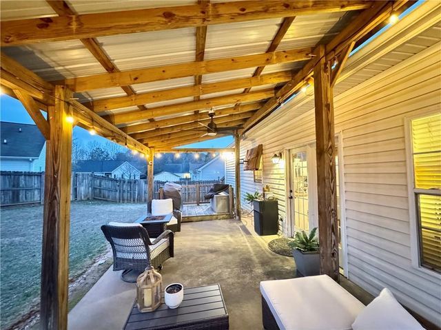 802 Hampton Way, Canton, GA 30115