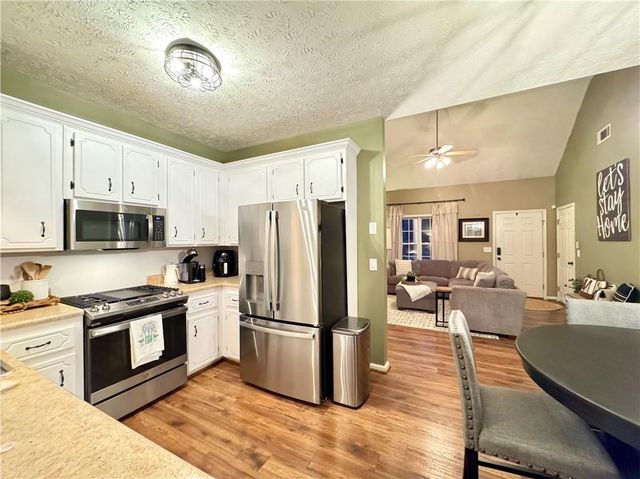 802 Hampton Way, Canton, GA 30115