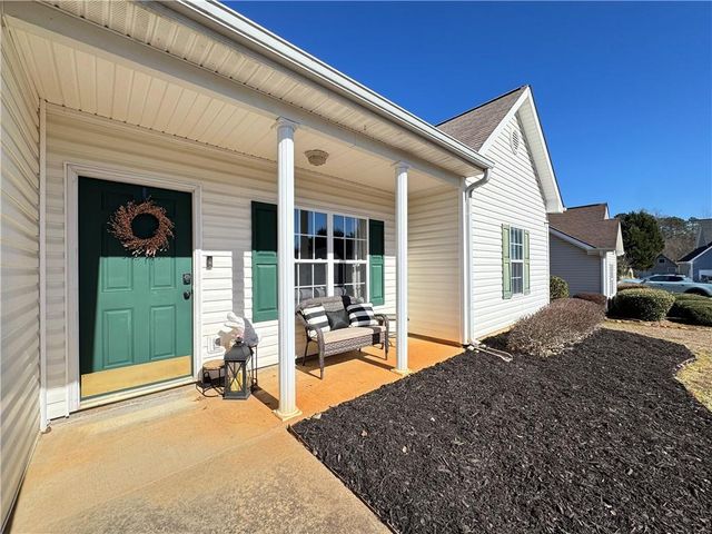 802 Hampton Way, Canton, GA 30115