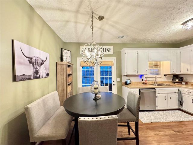 802 Hampton Way, Canton, GA 30115