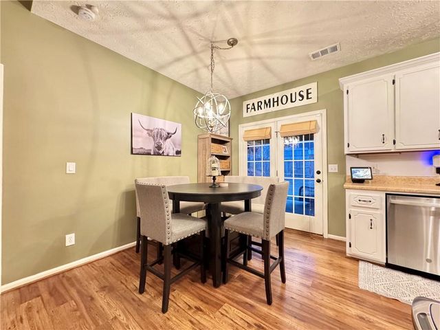 802 Hampton Way, Canton, GA 30115