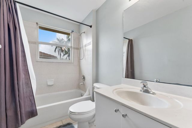 5120 Crescent Moon Drive, Greenacres, FL 33463