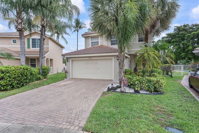 5120 Crescent Moon Drive, Greenacres, FL 33463