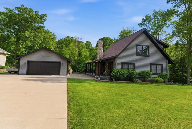 106 Orchard Drive, Denver, IA 50622
