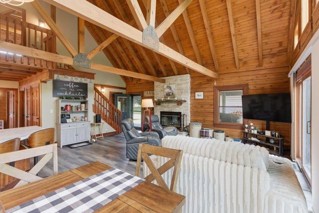 106 Orchard Drive, Denver, IA 50622