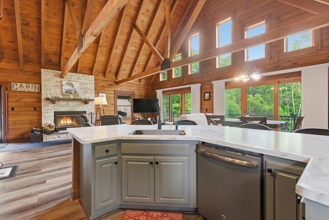 106 Orchard Drive, Denver, IA 50622