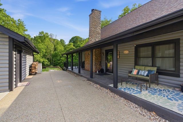 106 Orchard Drive, Denver, IA 50622
