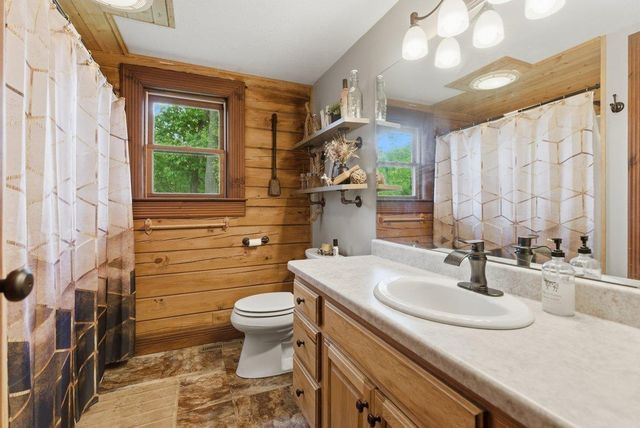 106 Orchard Drive, Denver, IA 50622