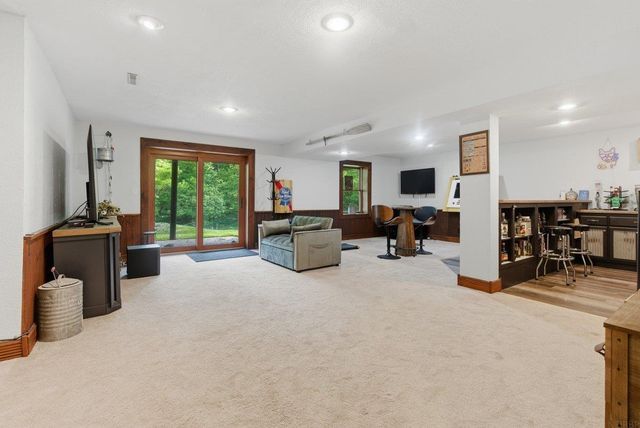 106 Orchard Drive, Denver, IA 50622