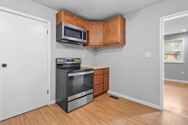 19 Gino Dr, Clarksville, TN 37042