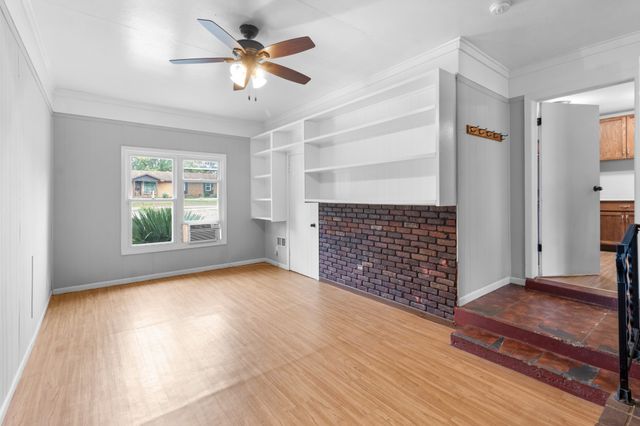 19 Gino Dr, Clarksville, TN 37042