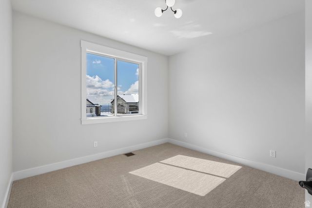 656 E MOUNTAIN RD, North Ogden, UT 84414