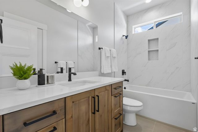 656 E MOUNTAIN RD, North Ogden, UT 84414