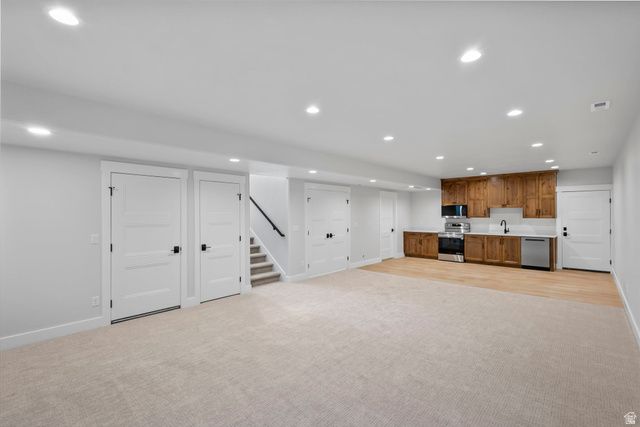 656 E MOUNTAIN RD, North Ogden, UT 84414