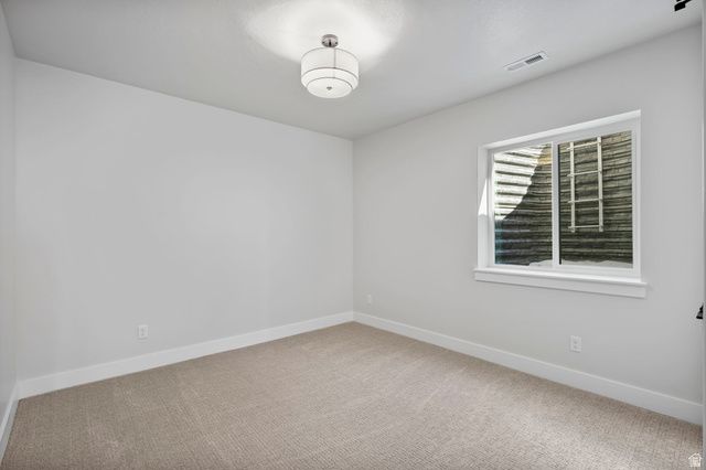 656 E MOUNTAIN RD, North Ogden, UT 84414