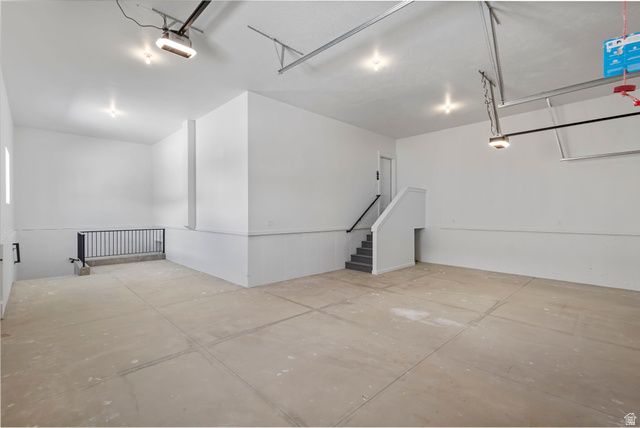 656 E MOUNTAIN RD, North Ogden, UT 84414